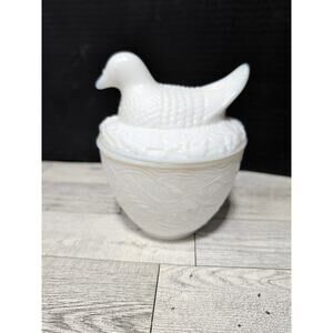 Vintage Avon White Milk Glass Nesting Dove Hen Covered Trinket Dish Marked 5
